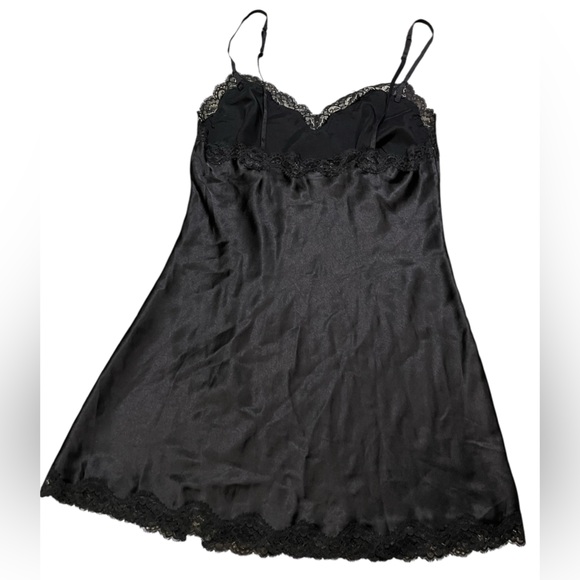 Victoria’s Secret black satin chemise or mini slip dress with lace trim Y2K - Picture 2 of 10